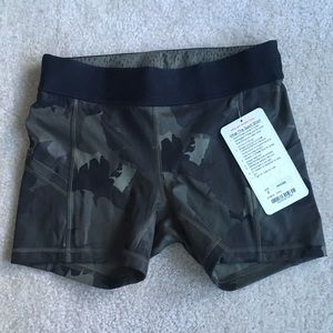 Lululemon “What the Sport Short” size 6